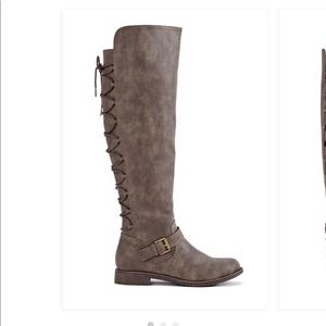 ShoeDazzle Taupe boots